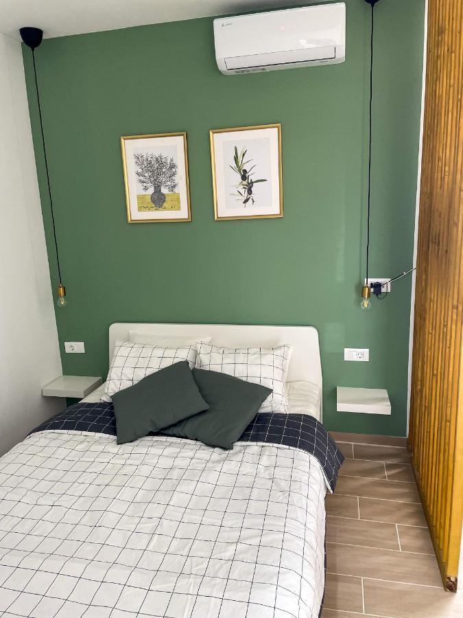 Modern Studio Overlooking Downtown Makarska Exterior photo