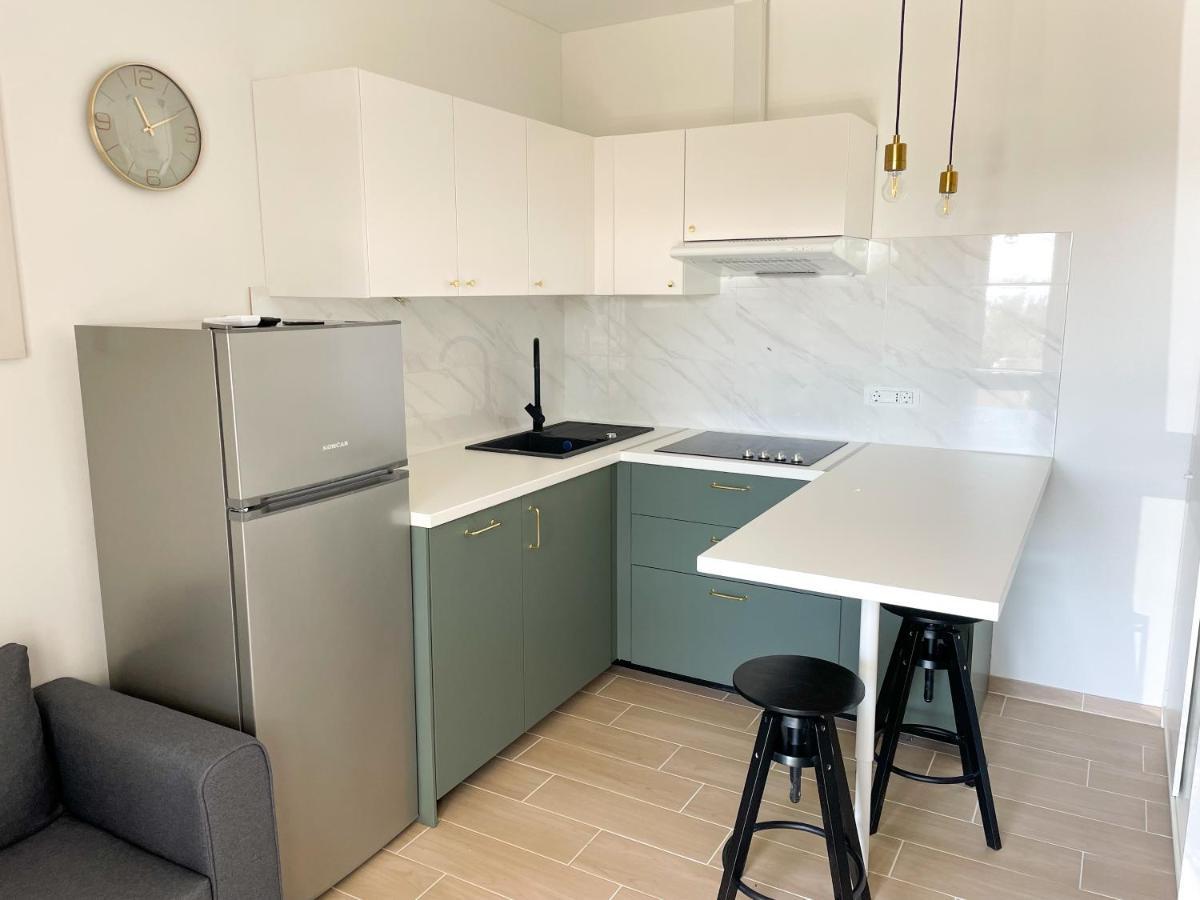 Modern Studio Overlooking Downtown Makarska Exterior photo